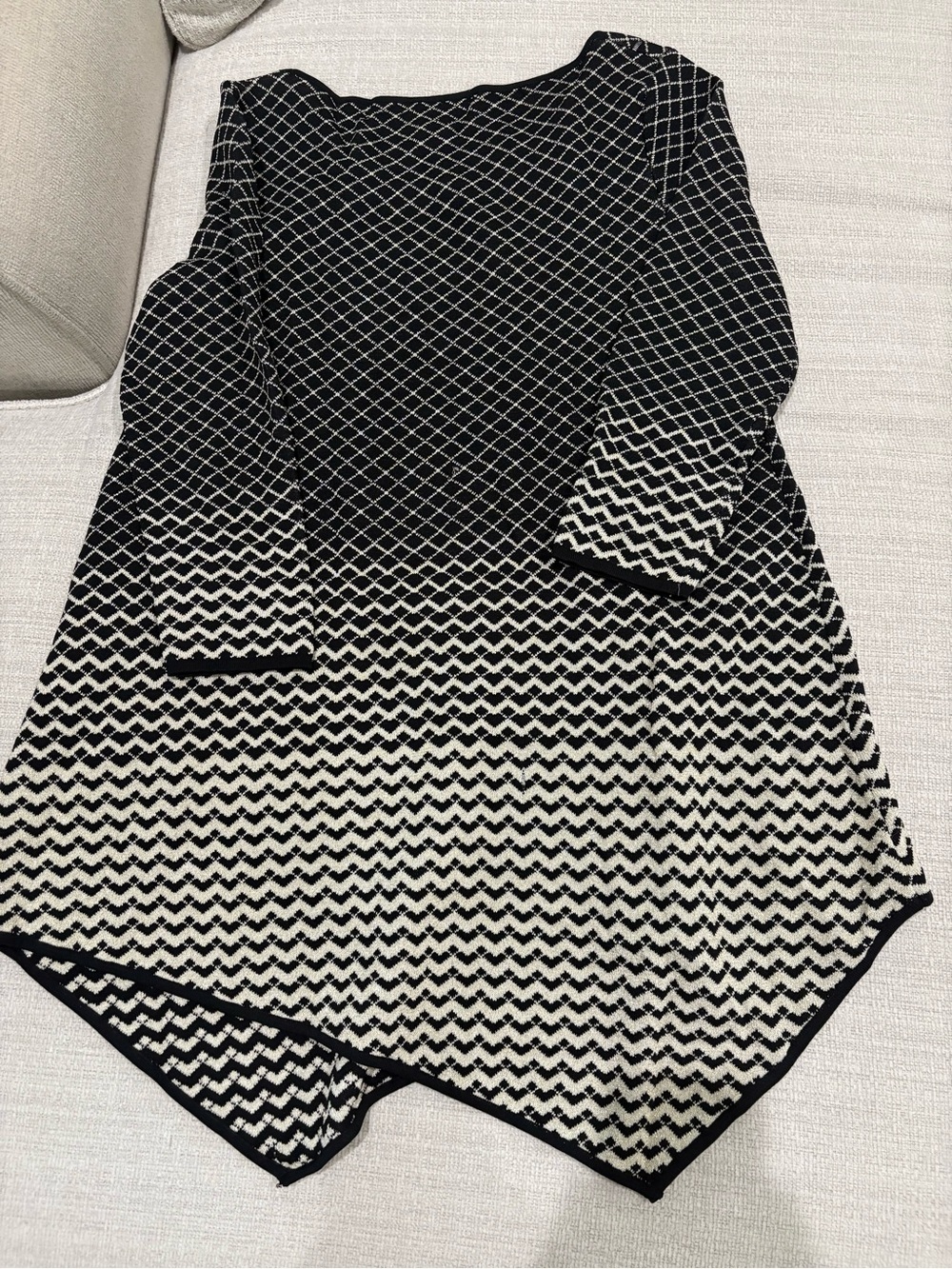 Chelsea & Theodore Black and Cream Asymmetrical Knit Dress - Picture 3 of 6